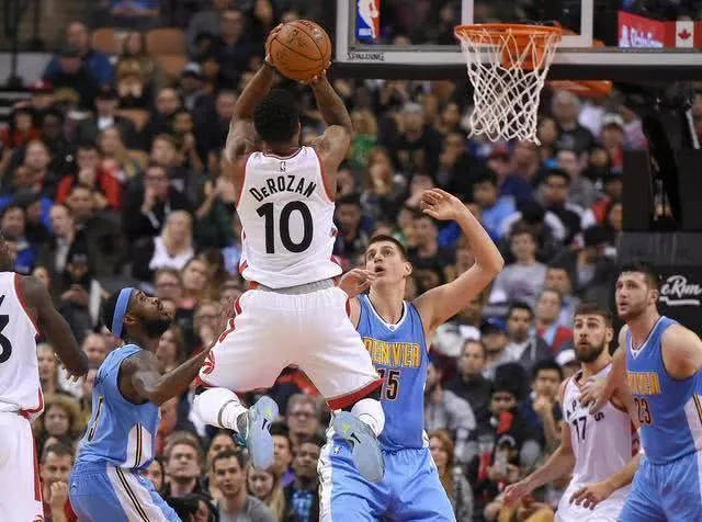 与后腰牵扯 与后腰牵扯